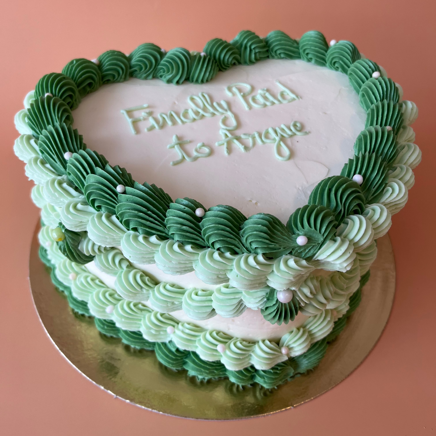 gateau en forme de coeur vintage