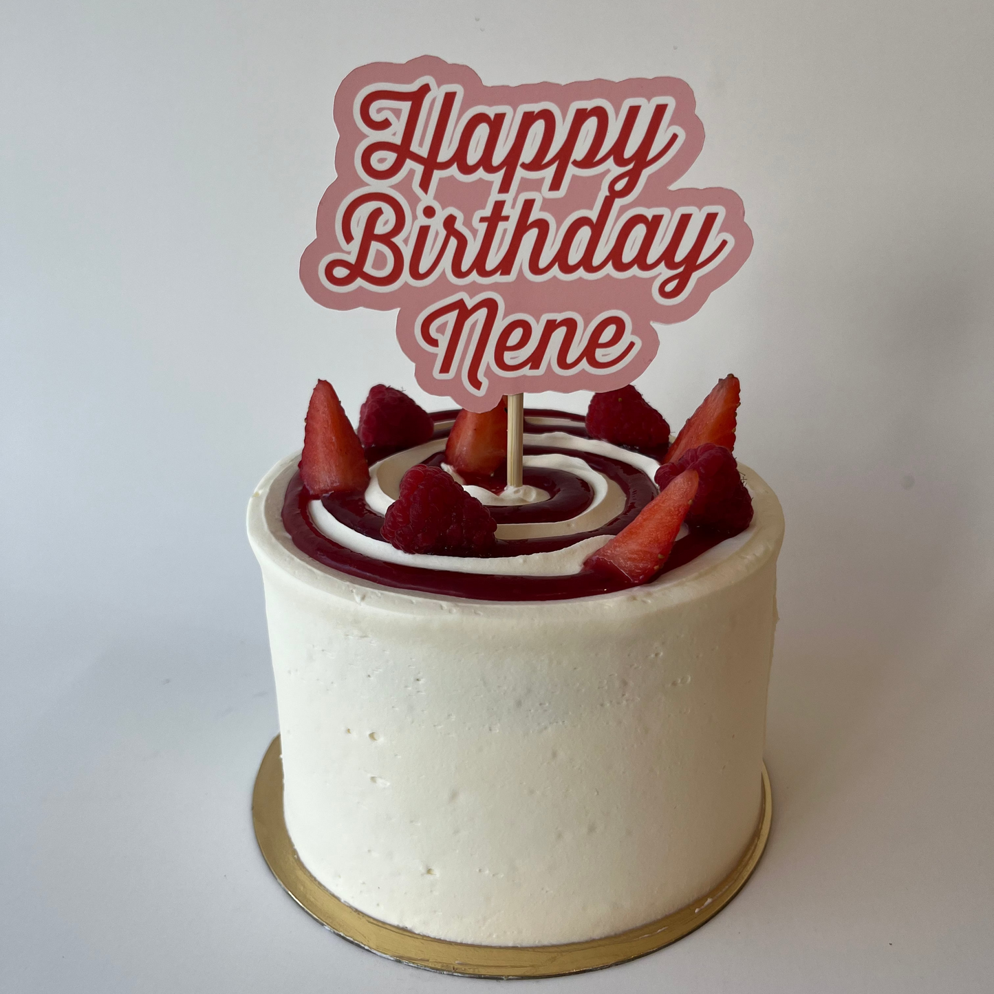 Gâteau vanille, fraises et framboises